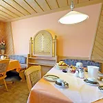 Haus Renate Hotel 3*